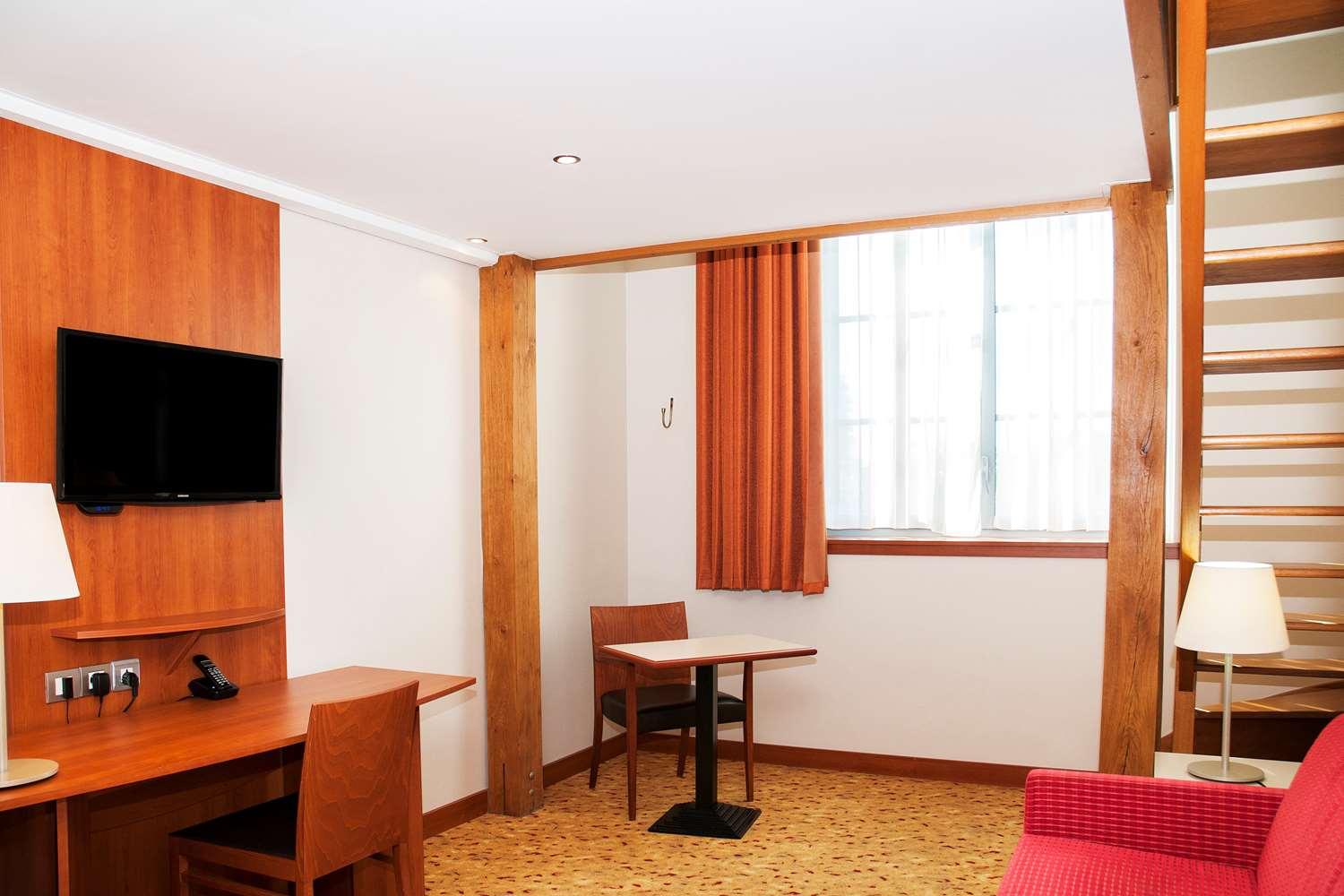 Best Western Plus Hotel Colbert Chateauroux Luaran gambar