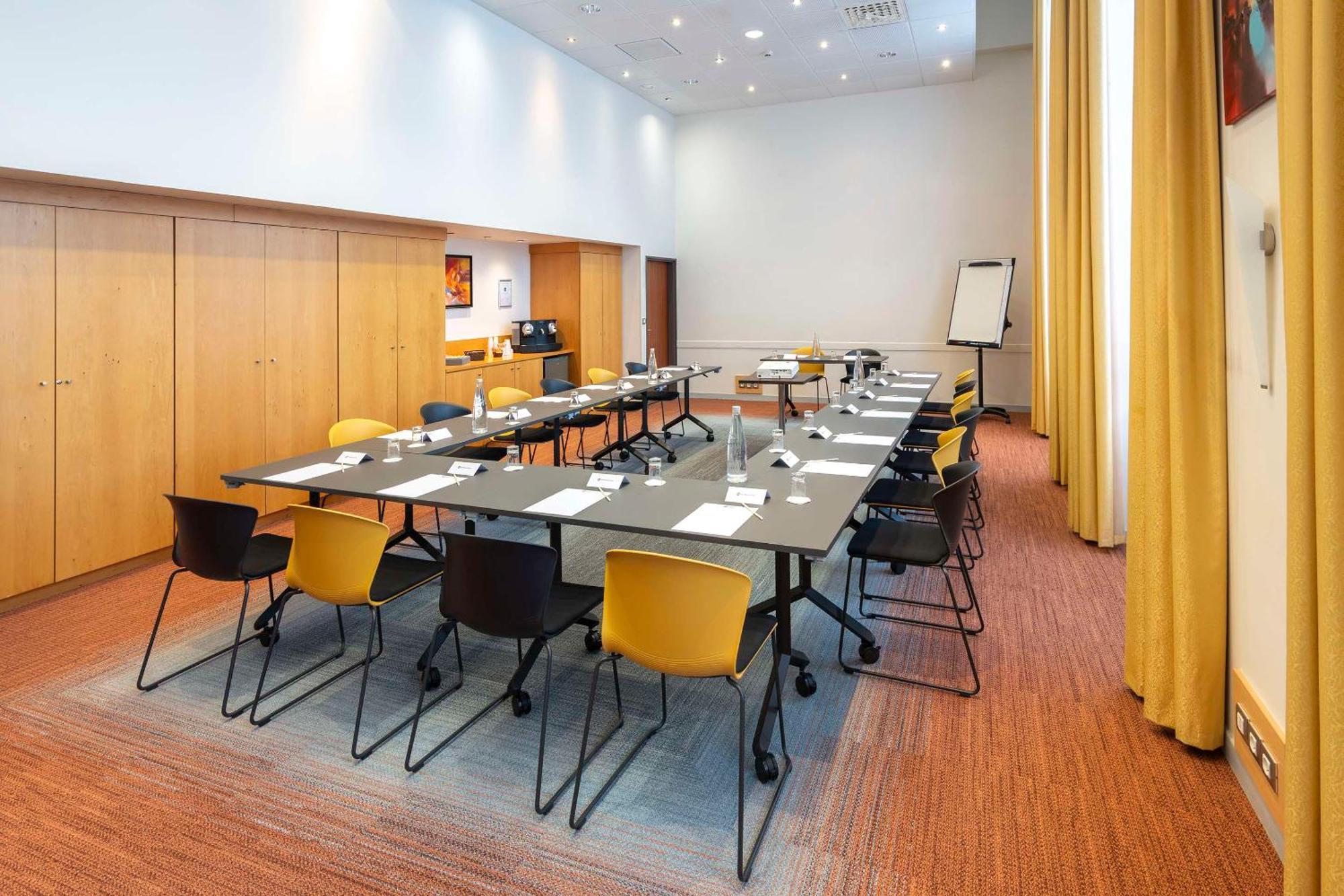 Best Western Plus Hotel Colbert Chateauroux Luaran gambar