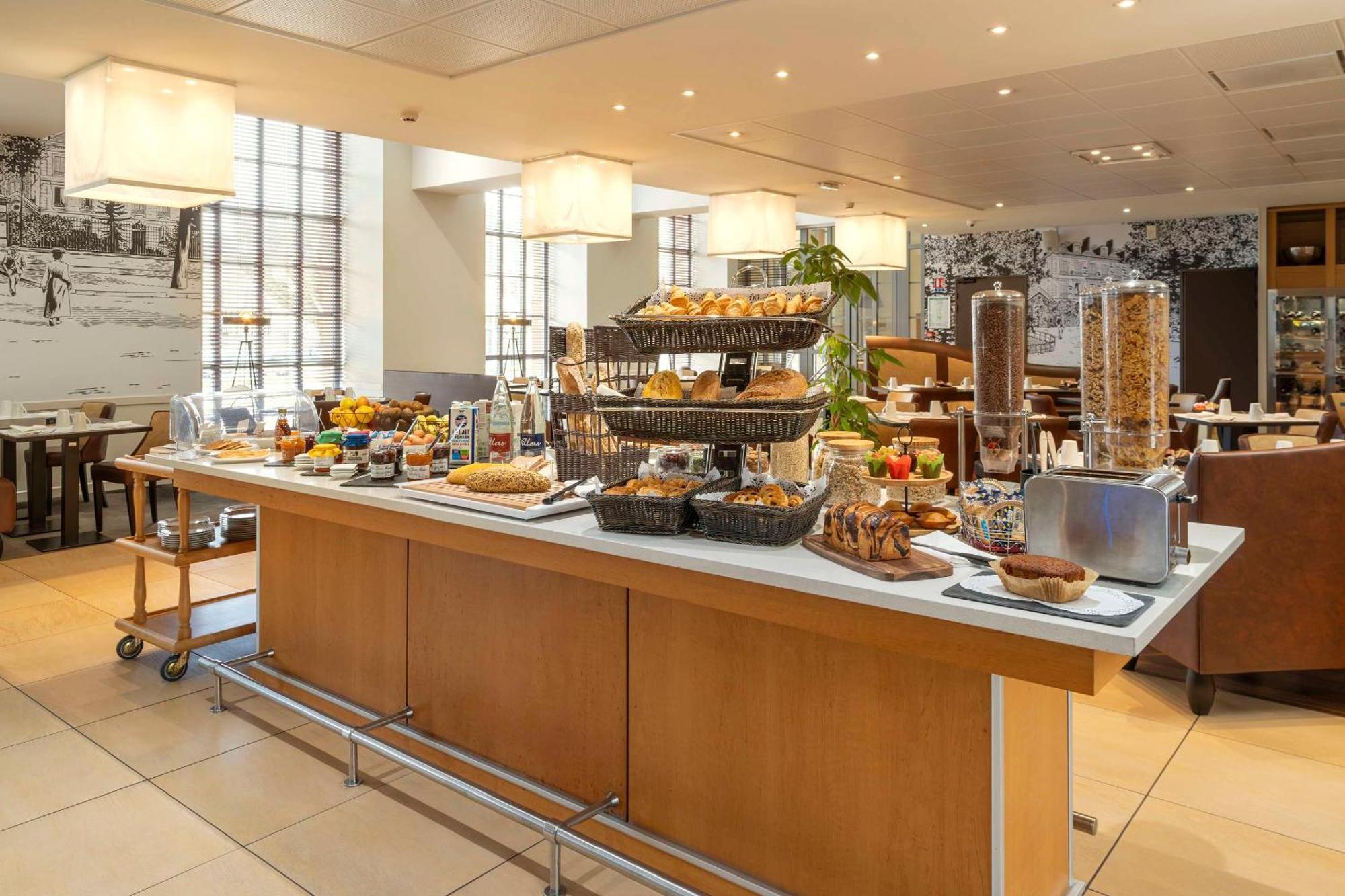 Best Western Plus Hotel Colbert Chateauroux Luaran gambar